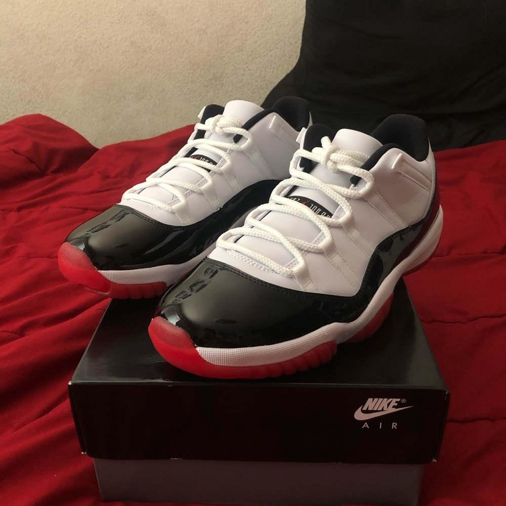 Air Jordan 11 Concord Bred